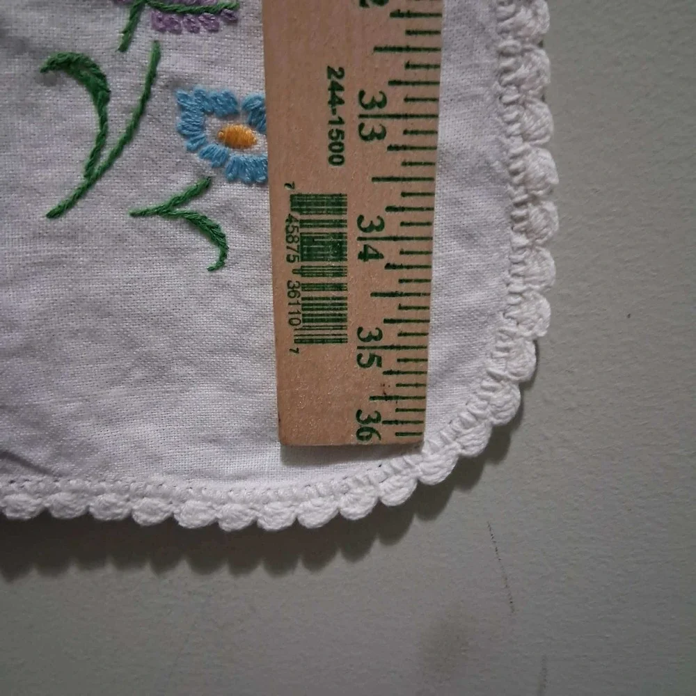Vintage Embroidered Lavender Floral Table‎ Runner White Lace Trim Farmhouse
